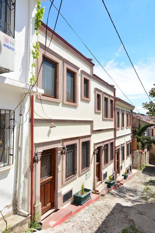 Hayriye Hanim Ege Ayvalı Esterno foto