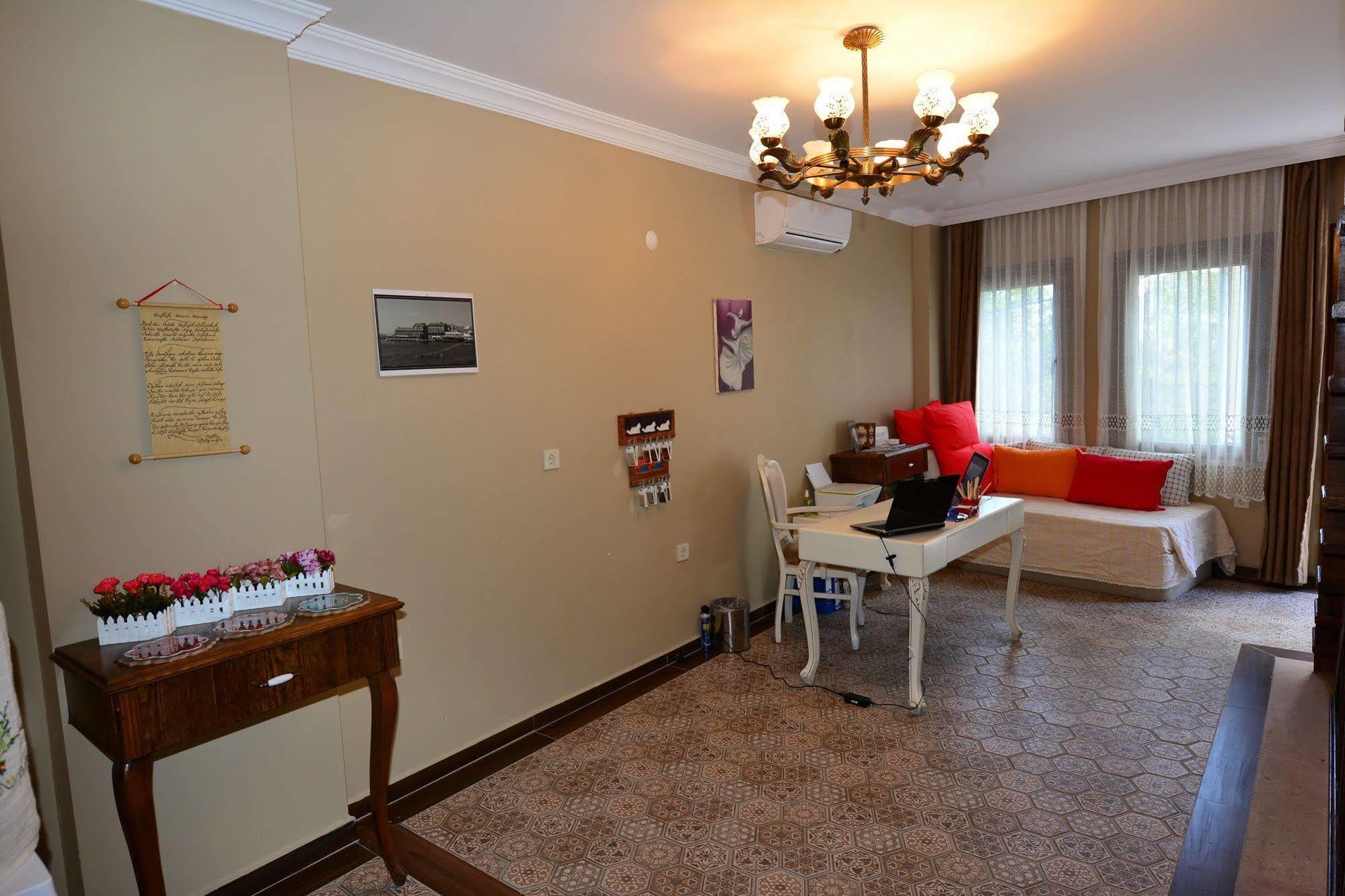 Hayriye Hanim Ege Ayvalı Esterno foto