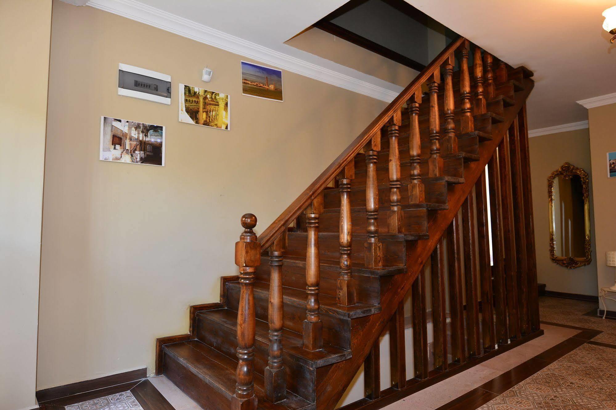 Hayriye Hanim Ege Ayvalı Esterno foto