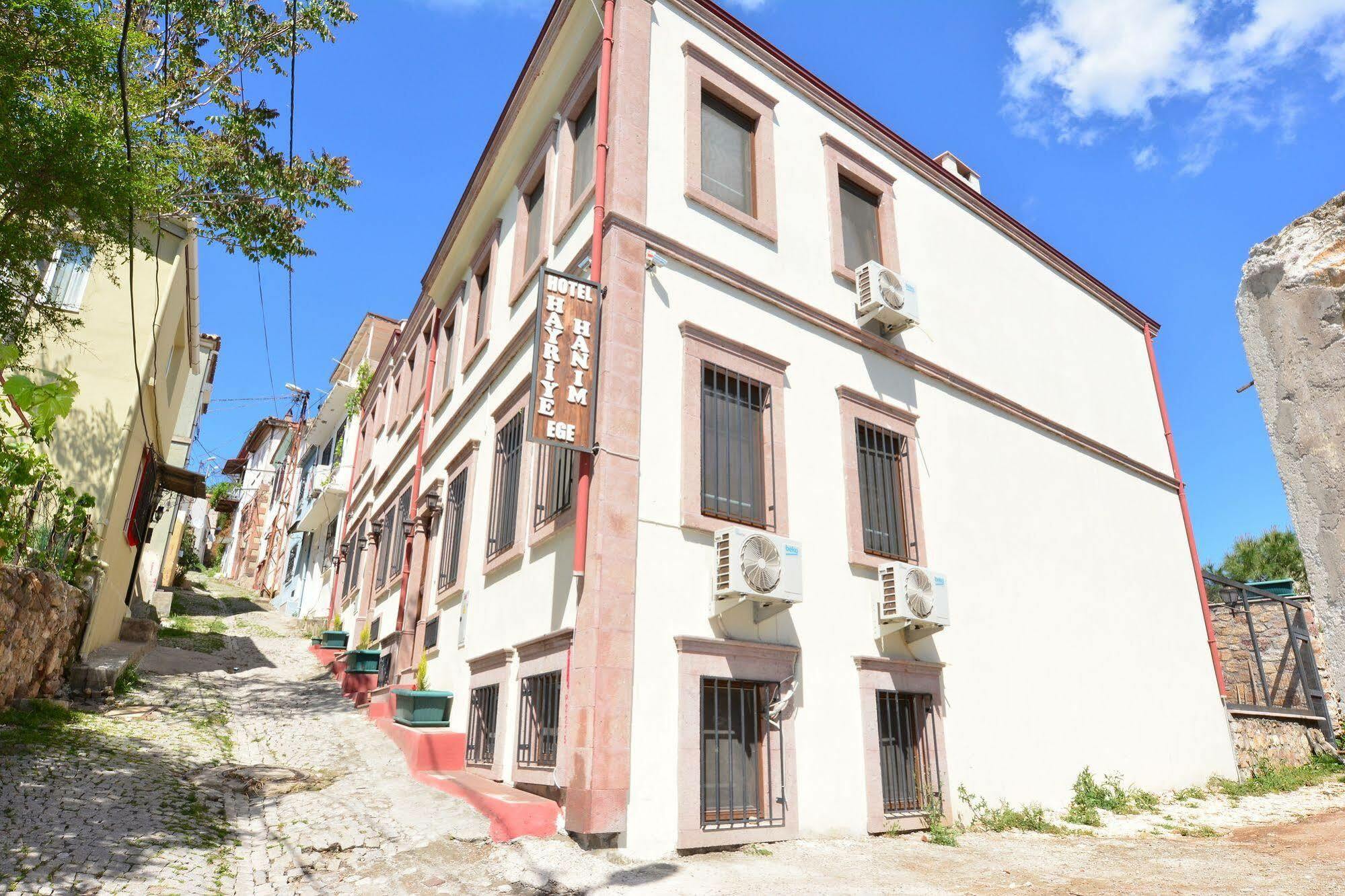 Hayriye Hanim Ege Ayvalı Esterno foto